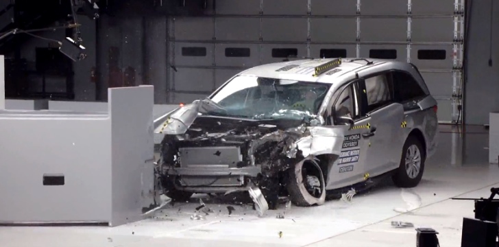 Honda Odyssey 2014 đạt thang điểm an toàn tuyệt đối của IIHS 