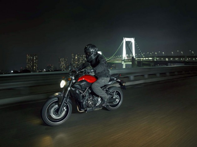 Yamaha công bố giá FZ -07 2015