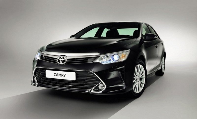 Toyota Camry 2015 khoe dáng trước triển lãm