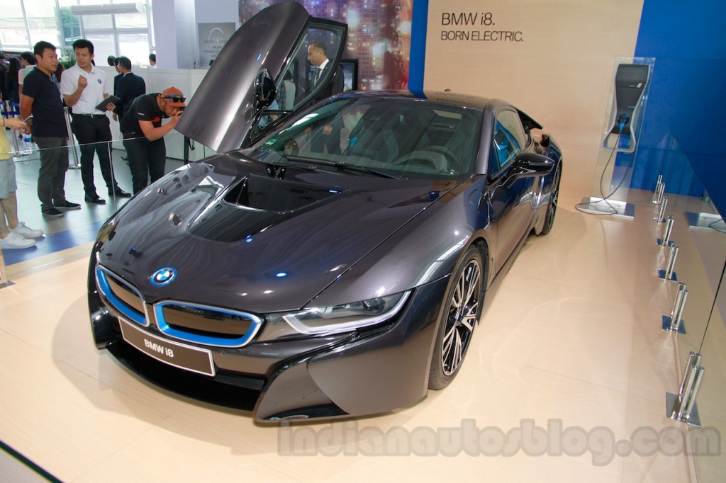 BMW i8 cập bến Indonesia trước khi về Việt Nam