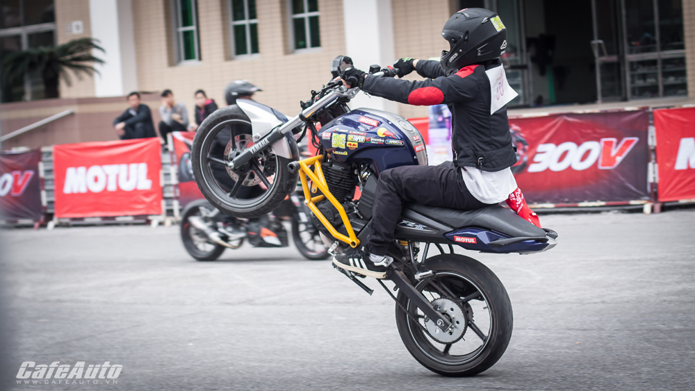 Sôi động vòng loại Motul Stunt Fest 2015 tại Hà Nội