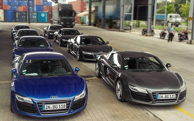 Dàn Audi R8 V10 cập cảng phục vụ người Việt trải nghiệm
