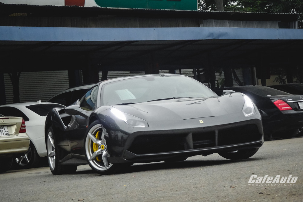 Ferrari đã chính thức công bố những hình ảnh đầy đủ về 488 Pista