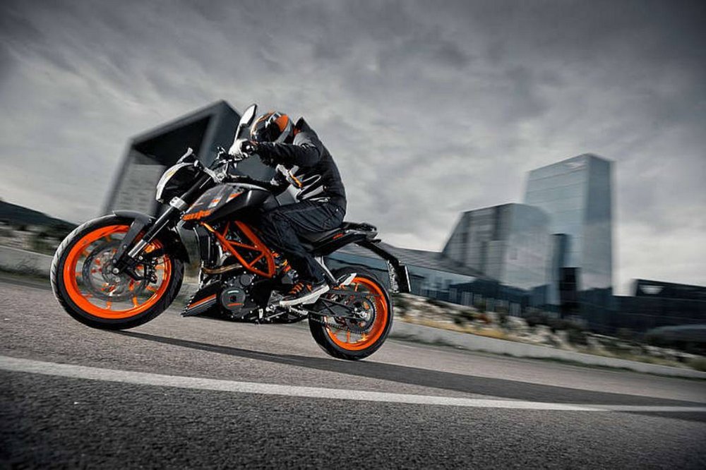 KTM Duke 390 2017 nâng cấp động cơ ra mắt tại EICMA 2016