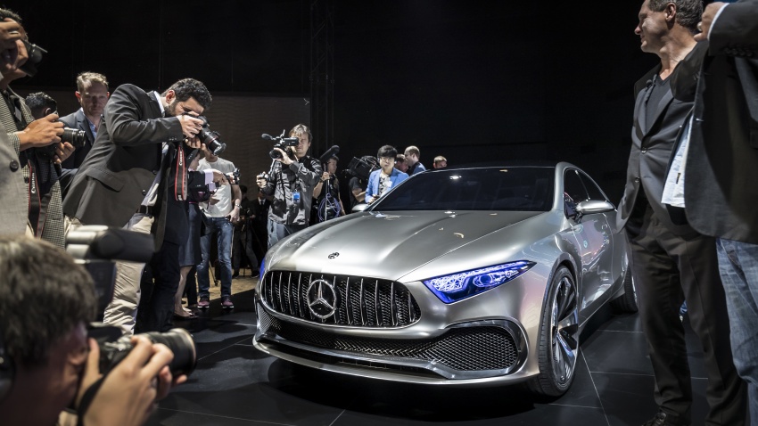 Cận cảnh Mercedes-Benz Concept A sedan