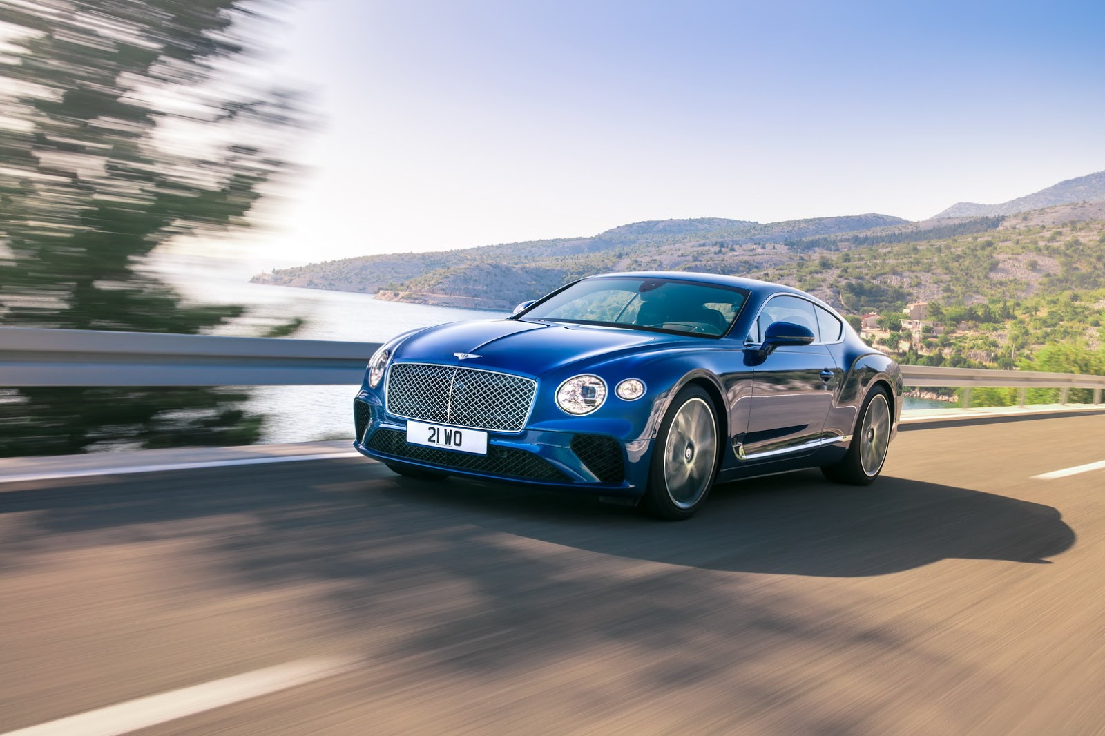 Bentley Continental GT 2018 trình làng: dài, rộng, nhẹ hơn
