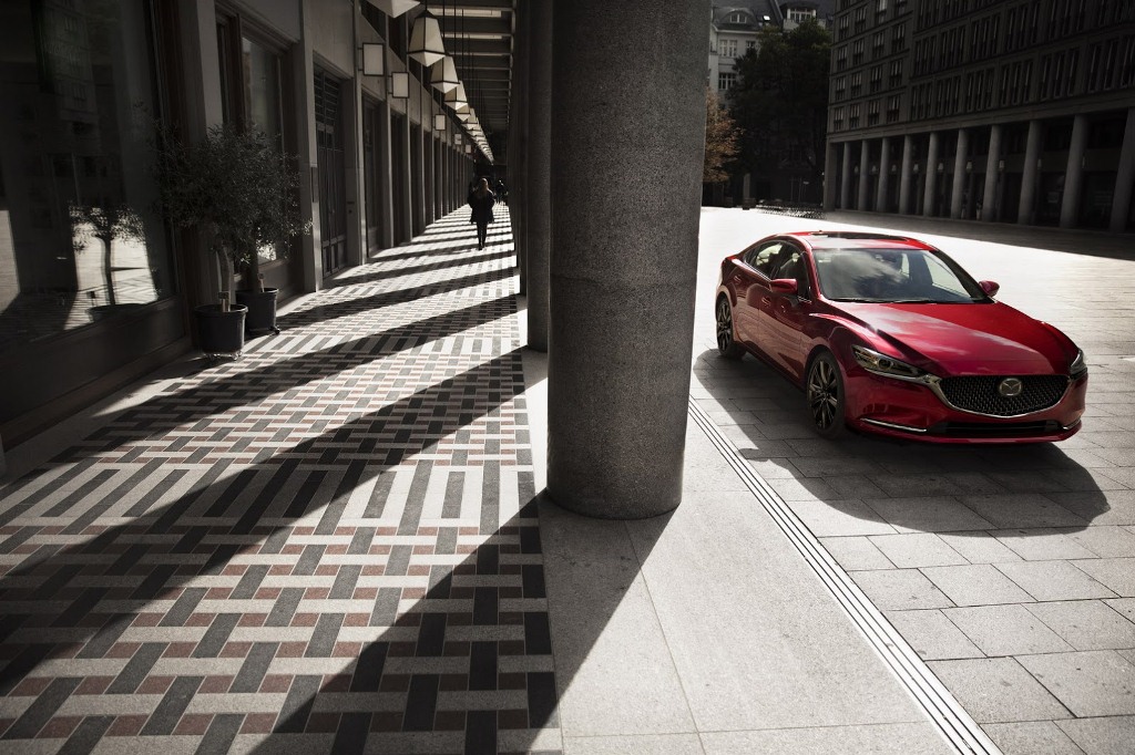Mazda6 2018 mạnh 250 mã lực, diện mạo mới