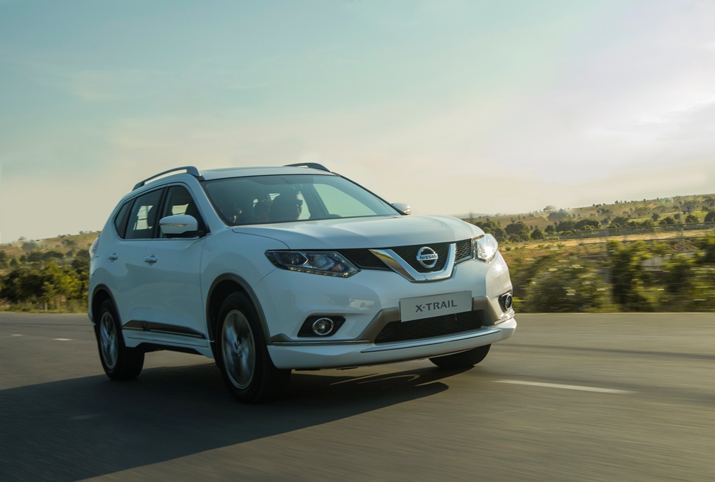 Nissan Việt Nam giảm giá X-Trail tới 127 triệu đồng, Sunny 50 triệu