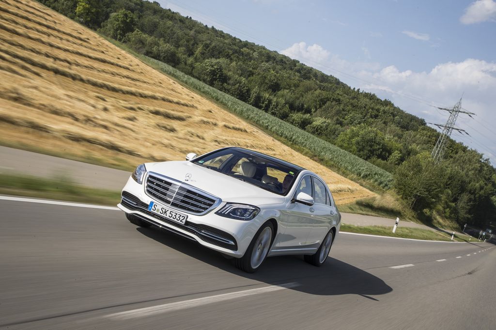Mercedes S-CLass 2018 sắp ra mắt khách hàng Việt