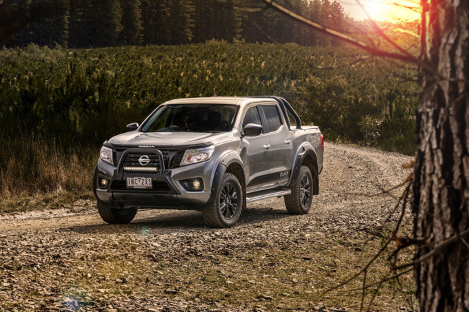 Nissan ra mắt 2 phiên bản Black Edition và Silverline Edition