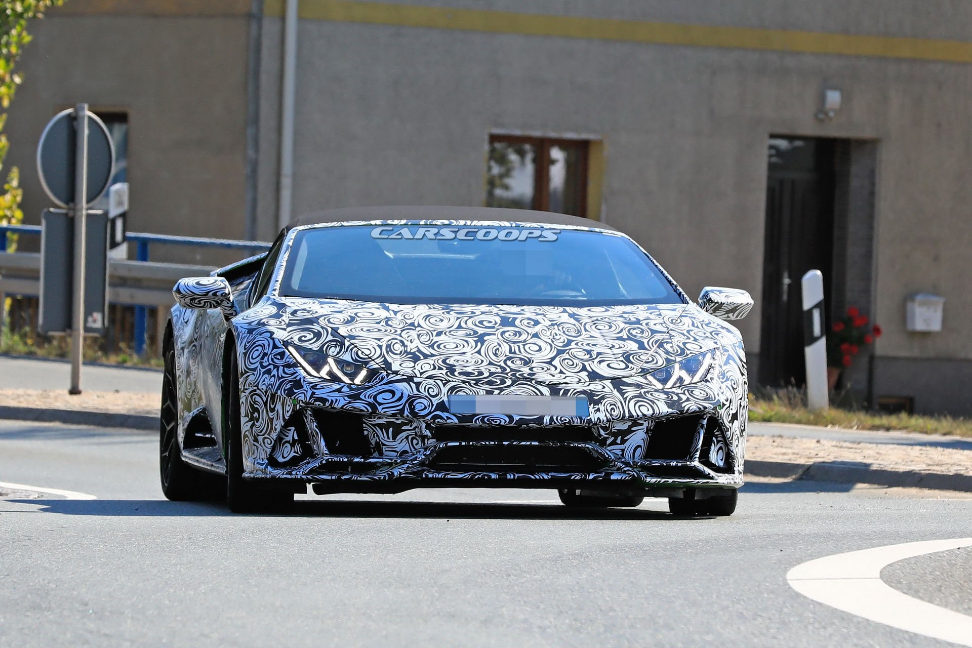 ‘Siêu bò’ Lamborghini Huracan thế hệ mới mạnh hơn 630 mã lực