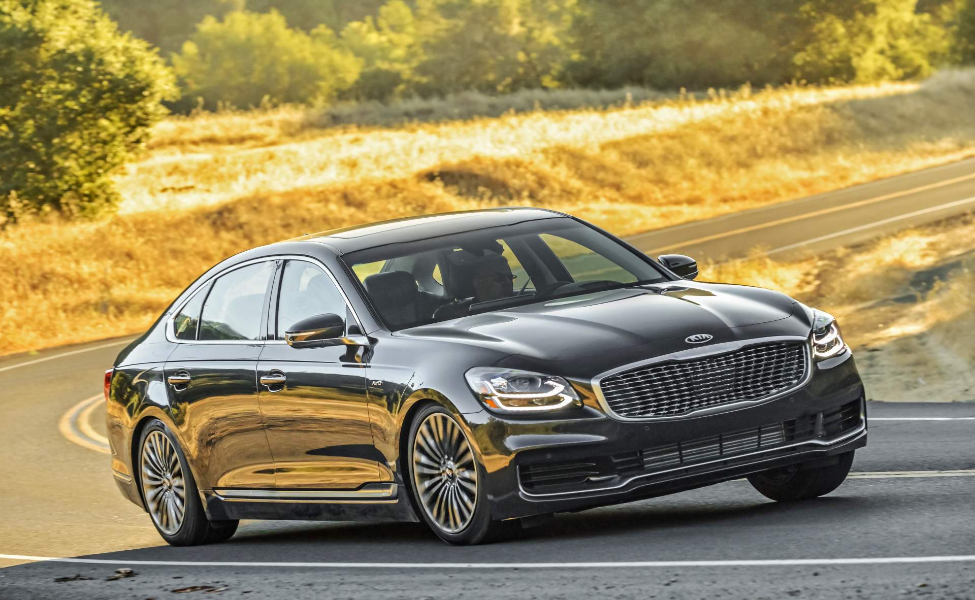 Kia K900 2019 – Mẫu sedan hạng sang gây bất ngờ trong năm tới?