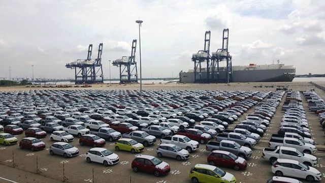 Ô tô nhập khẩu về ồ ạt, từ xe “bình dân” đến siêu xe… loại nào cũng có