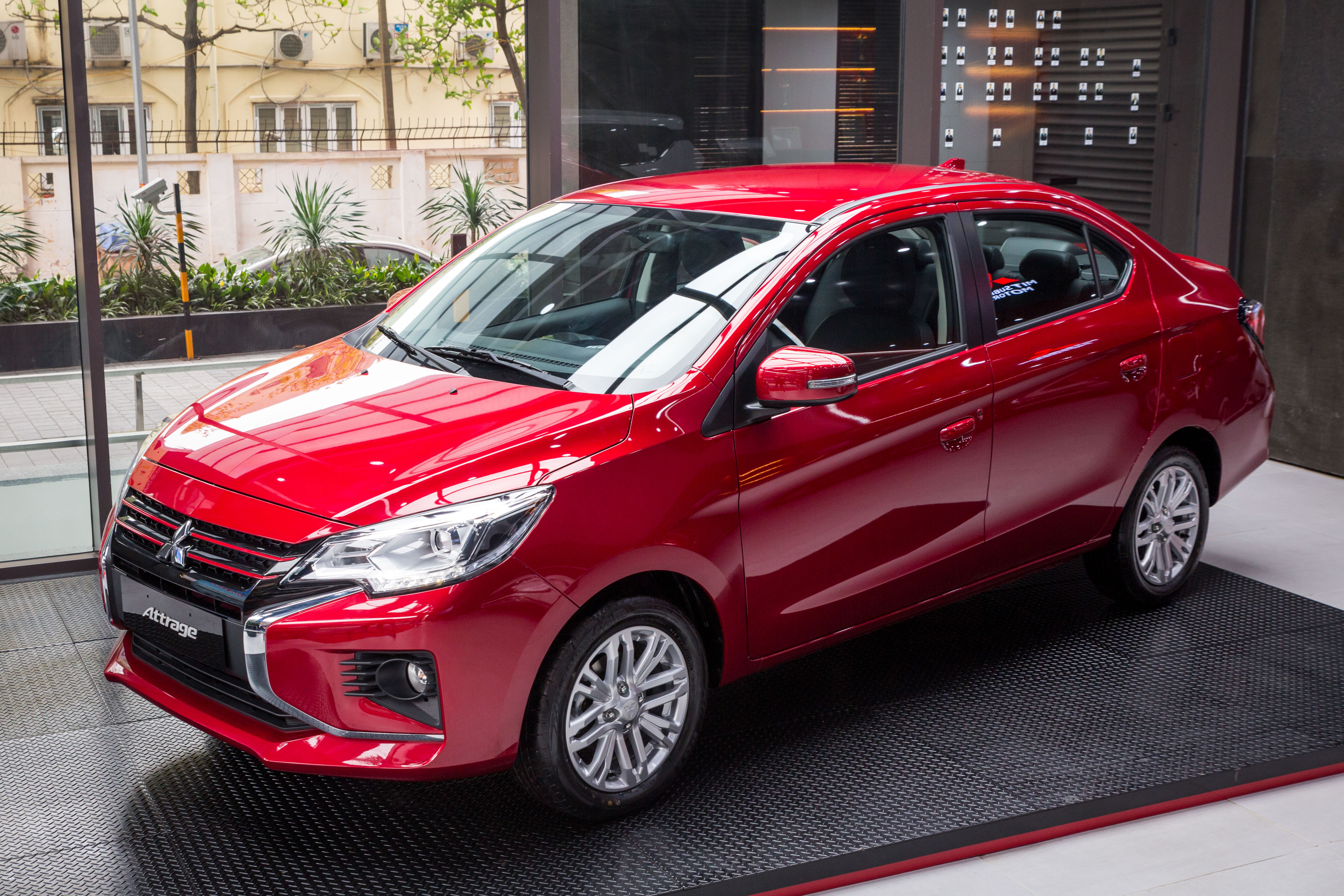Mitsubishi Attrage 2020 ra mắt thị trường Việt, Kia Soluto bất an