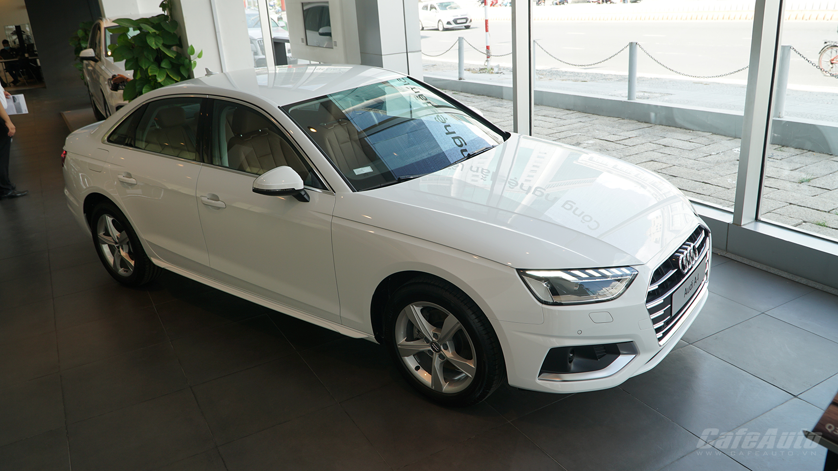 Cận cảnh Audi A4 vừa ra mắt
