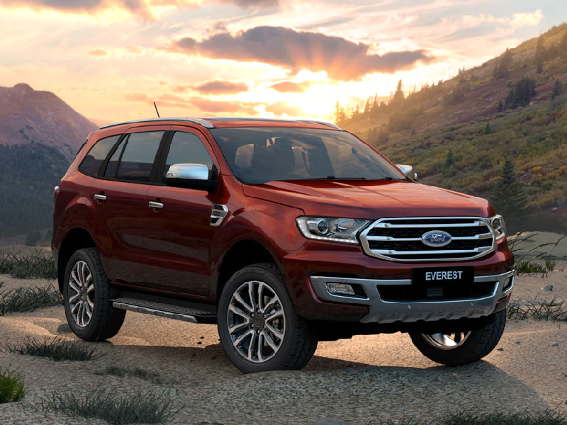 Chở gia đình kèm chạy tour dịch vụ, chọn Isuzu MU-X hay Ford Everest?