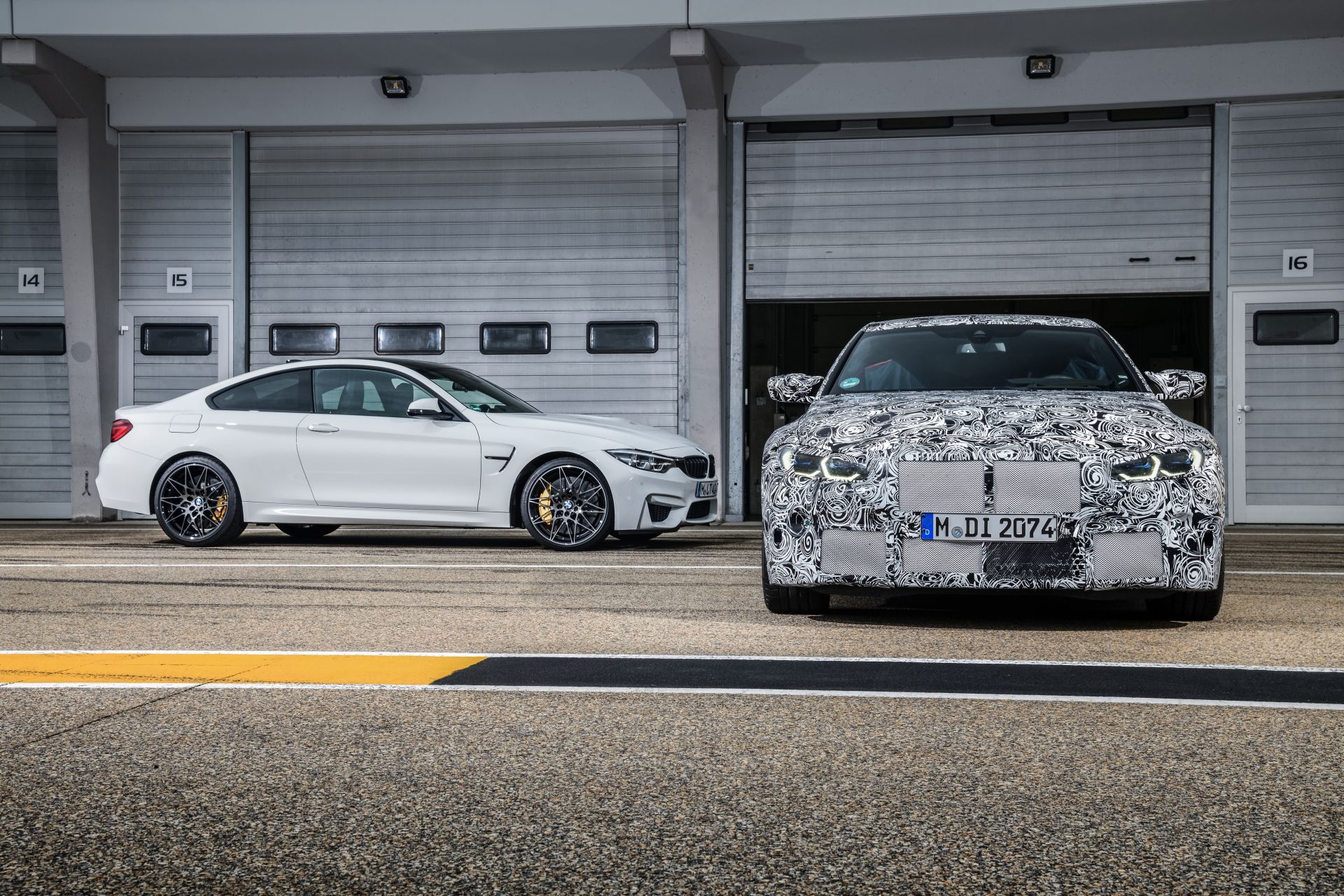 2021, BMW vẫn sử dụng hộp số sàn trên mẫu xe nào?