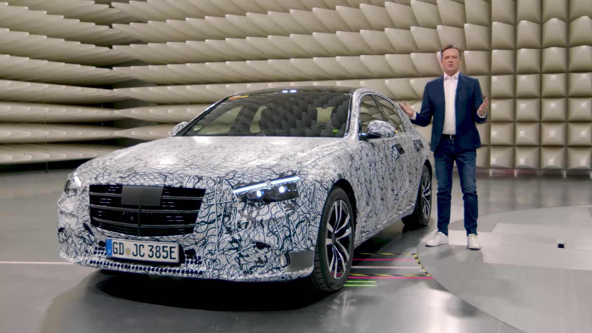 Mercedes trang bị màn hình “siêu to khổng lồ” trên S-Class W223