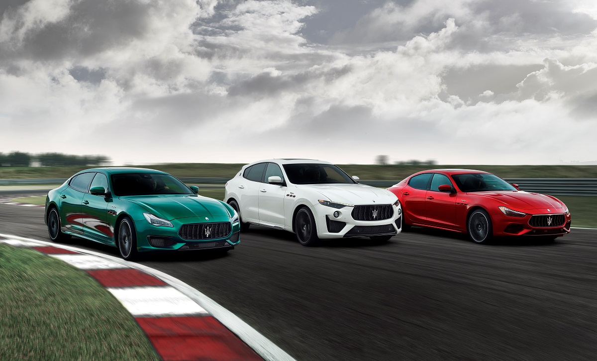Bộ đôi Maserati Ghibli và Quattroporte Trofeo trình làng động cơ khủng, tốc độ ngang ngửa Ferrari