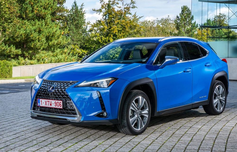Toyota ra mắt xe Lexus UX300e chạy bằng điện tại Thái Lan