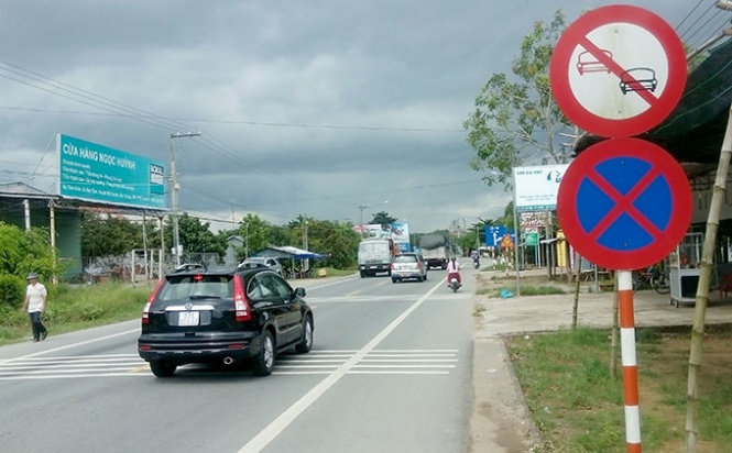 Lỗi “vượt nơi có biển báo cấm vượt”