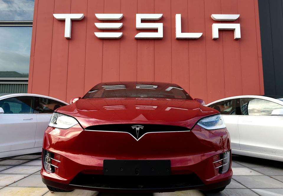 Tesla không còn là nhà sản xuất xe chạy điện lớn nhất châu Âu - 1