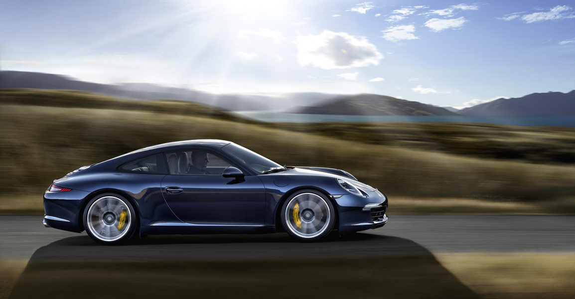 Tận hưởng đam mê tốc độ với Porsche 911 Carrera S 2012 