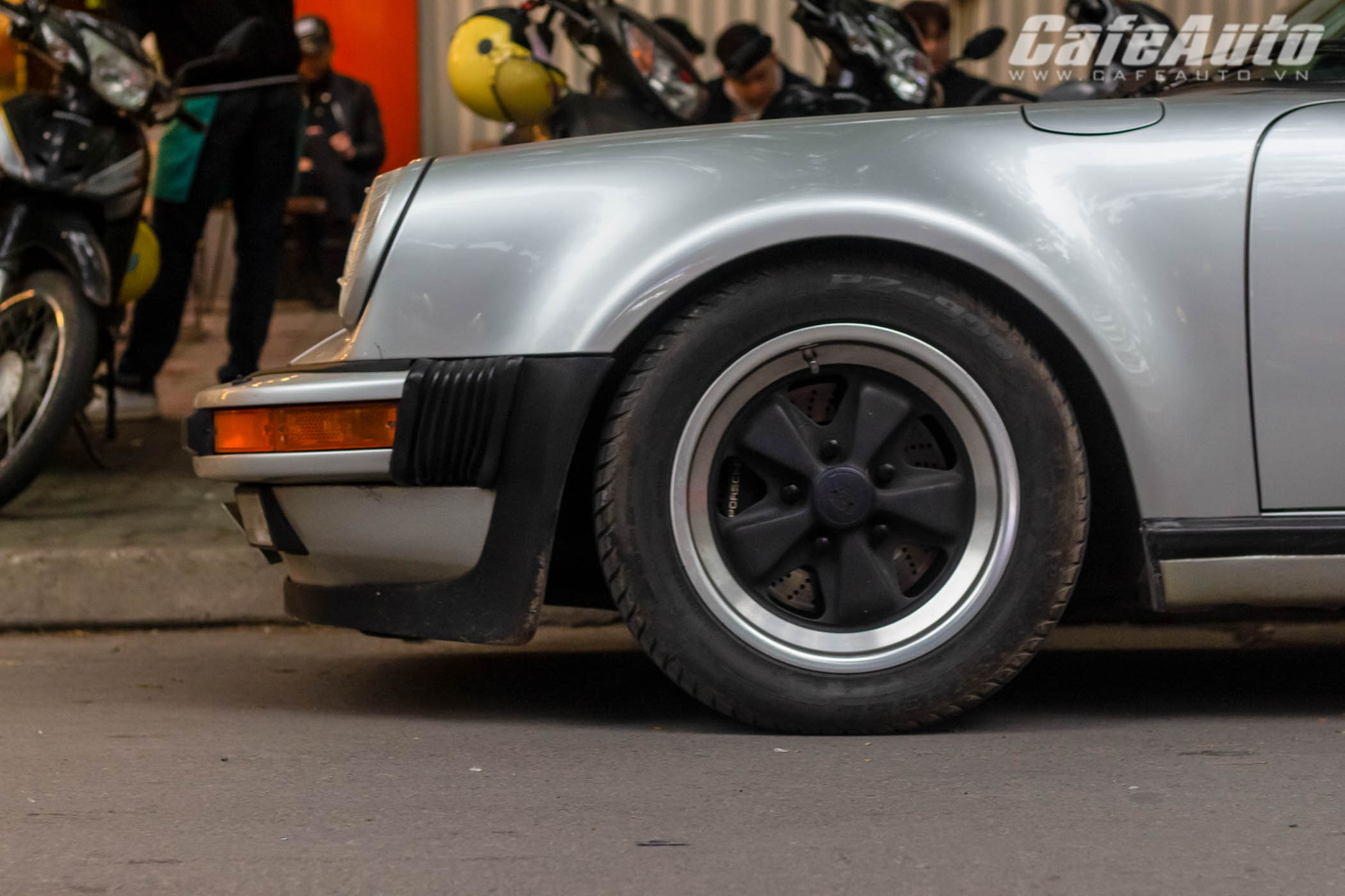 porsche930turbocabriolet-cafeautovn-8