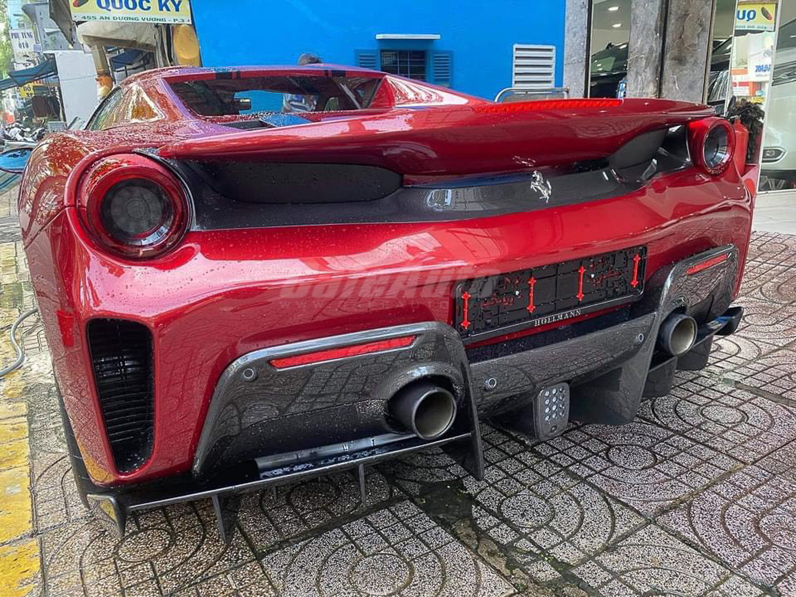 ferrari-488-pista-spider-thu-hai-ve-viet-nam-pha-vo-the-doc-ton-cua-doanh-nhan-mailisa-khanh