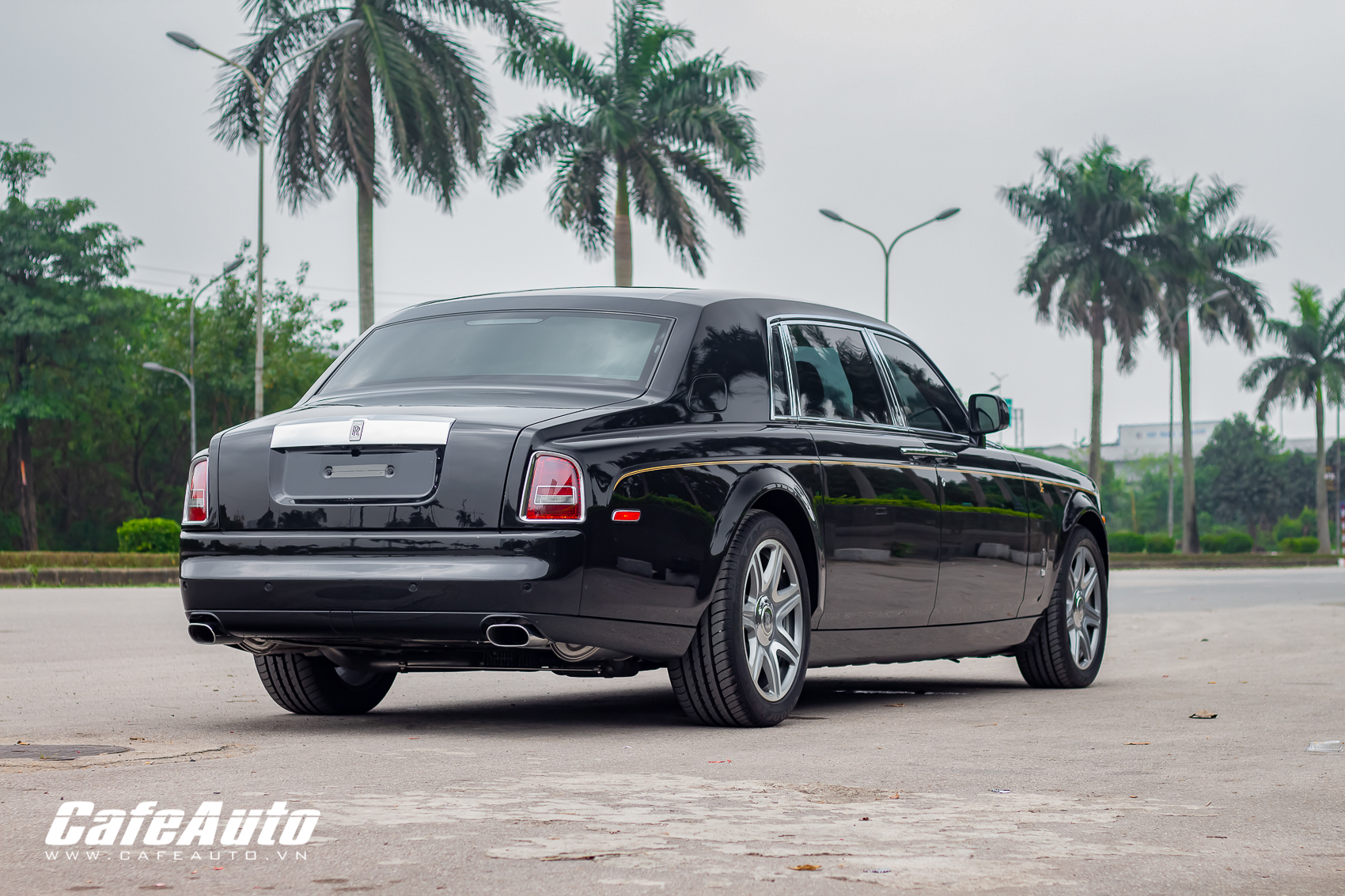 Used 2012 RollsRoyce Ghost Extended Wheel Base For Sale Sold  FC  Kerbeck Stock 17R104AJI