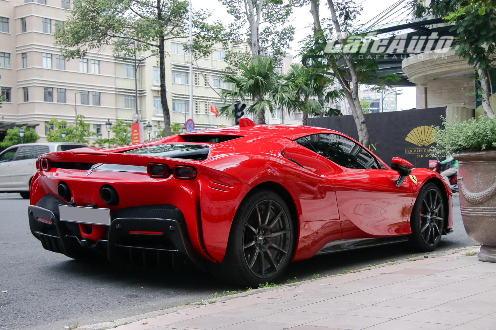 ferrsf90stradale-cafeautovn-9