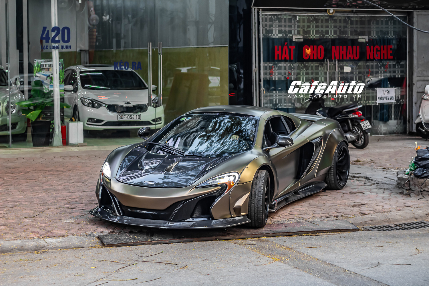 dai-gia-binh-phuoc-mua-mclaren-650s-liberty-walk-cafeautovn-3