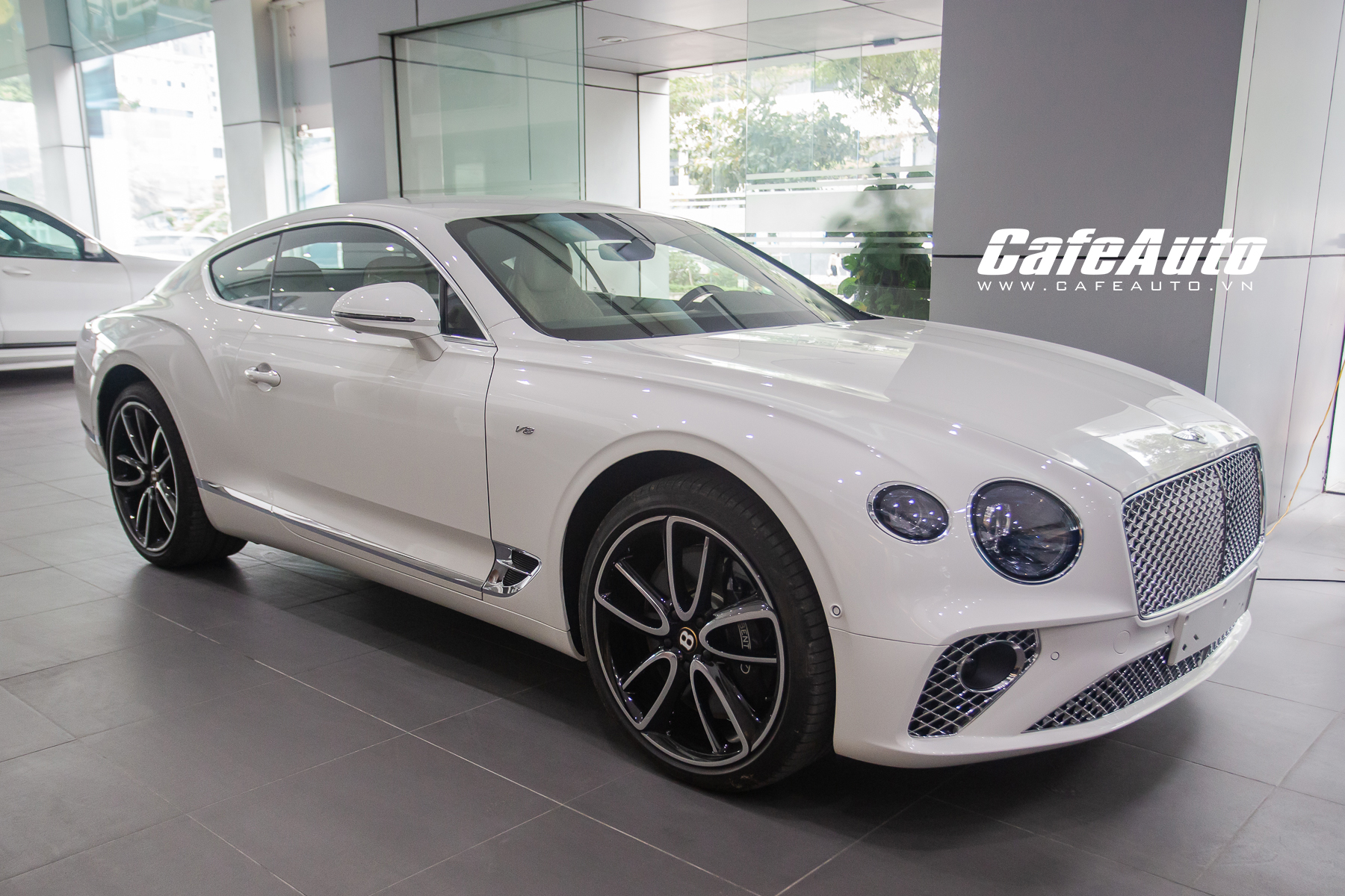doanh-so-bentley-2021-dat-ky-luc-cafeautovn-11