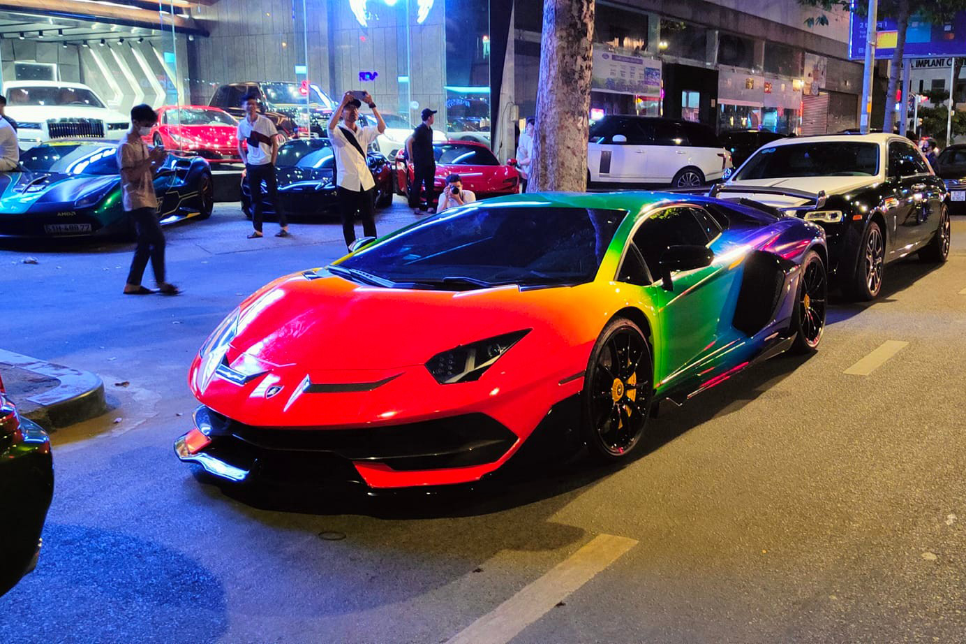 aventador-svj-novitec-doi-mau-LGBT-cafeautovn-3