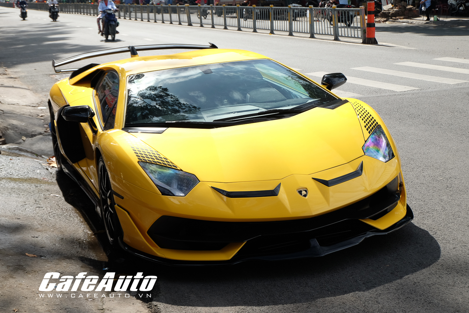 aventador-svj-novitec-doi-mau-LGBT-cafeautovn-7