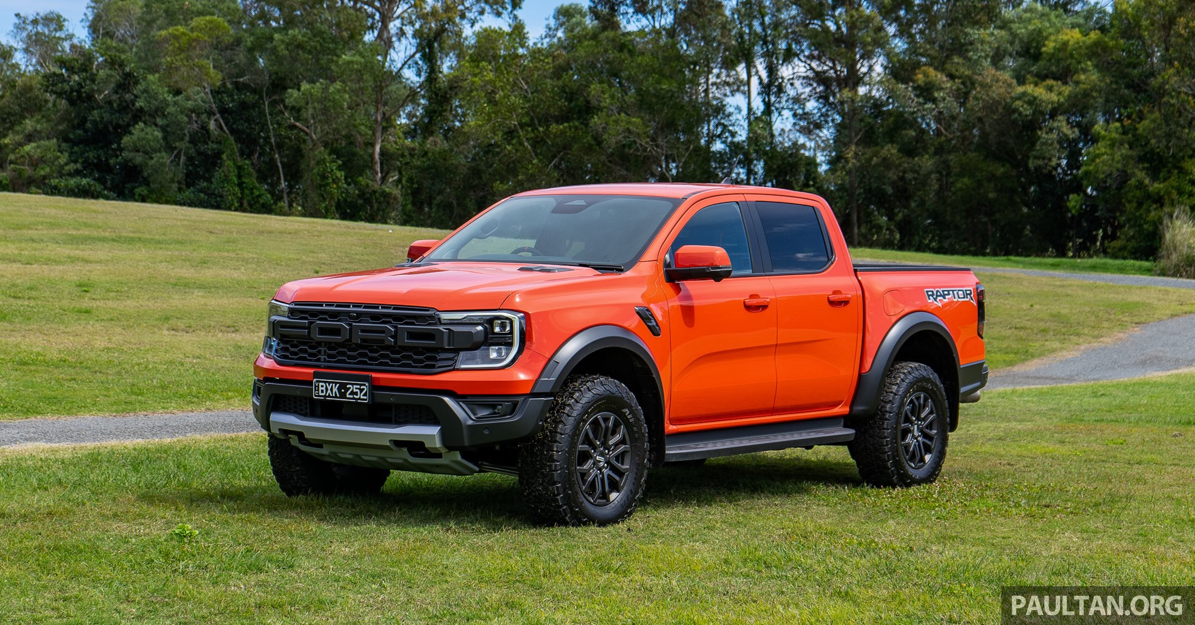 ford-ranger-raptor-2023-duong-pho-sai-gon-cafeautovn-4