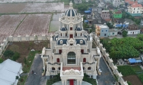 Bên trong ngôi nhà như tòa lâu đài ở Nam Định Bên trong ngôi nhà như tòa lâu đài ở Nam Định