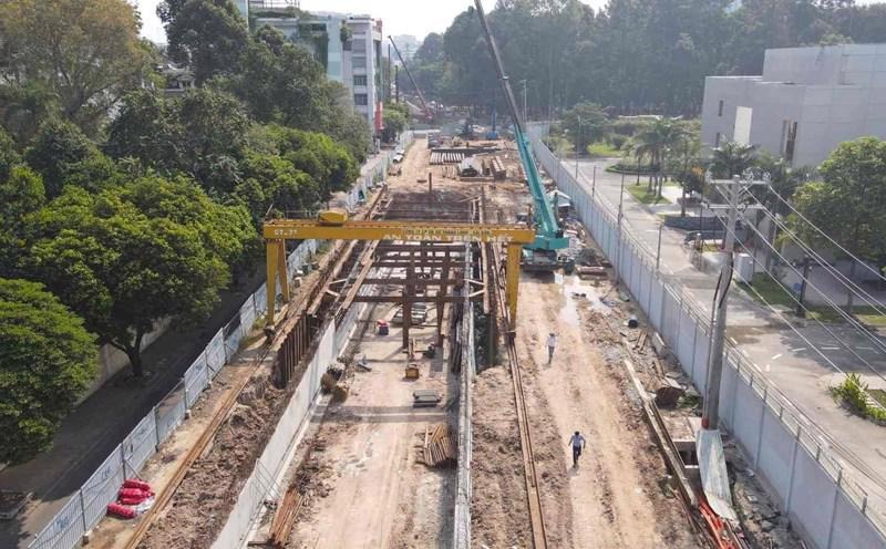 Thông xe hầm chui đi tới một trong hai sân bay lớn nhất Việt Nam