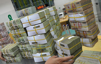 Ế ẩm, 'sắp chết', công ty địa ốc vẫn trả lương ngàn đô