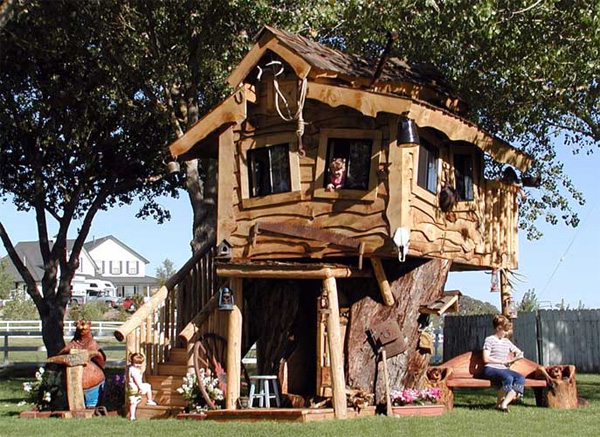 Nhà cây The Monstro II với thiết kế đẹp và thu hút sự chú ý đến từng chi tiết. Ngôi nhà đặc biệt thiết kế làm nơi vui chơi cho trẻ em này có giá 40.000 USD.