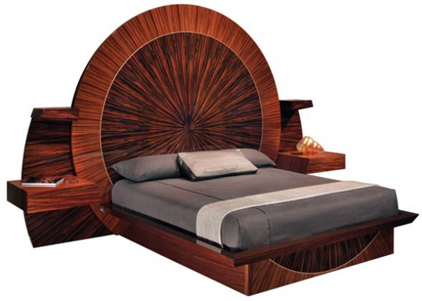 Giường Parnian Furniture được trạm khắc bằng tay mất gần cả năm mới hoàn thành xong. Giường được làm bằng gỗ, thép không gỉ và vàng. Giá trị của sản phẩm là 210.000 USD.