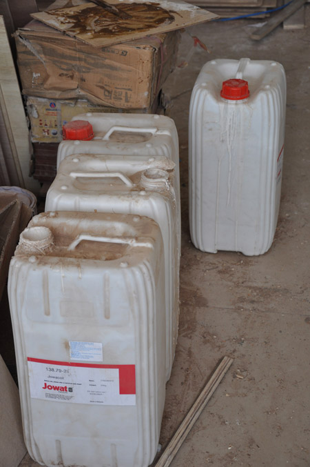 Những can dầu PU là chất dễ gây cháy nổ.