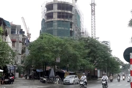 Kéo thả ảnh vào nội dung biên tập