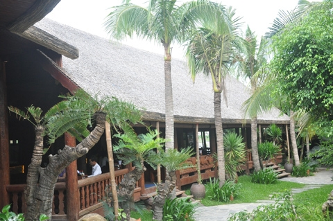 nhà vườn, nhà cổ, hình chóp nón, Hội An, giàu có