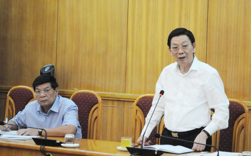 Chủ tịch UBND TP Nguyễn Thế Thảo phát biểu tại buổi làm việc.