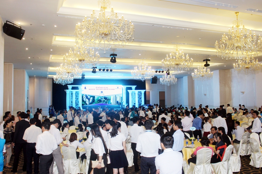 E:\hinh anh\su kien\2014 T11 mo ban B2 Topaz City 16\IMG_3625.jpg