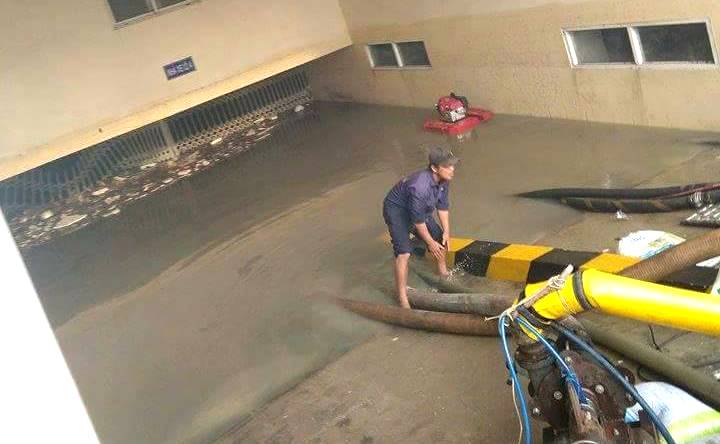 TP.HCM: Yêu cầu các chủ đầu tư trang bị máy bơm, máy phát điện để chống ngập tầng hầm TP.HCM: Yêu cầu các chủ đầu tư trang bị máy bơm, máy phát điện để chống ngập tầng hầm