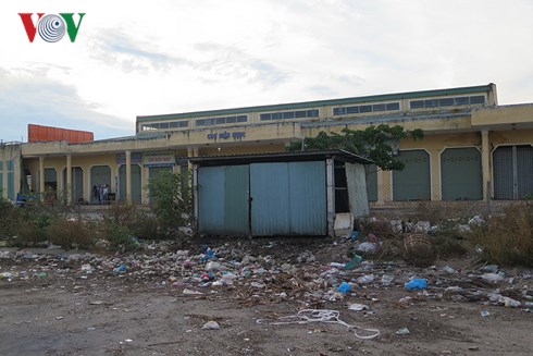 Người dân bức xúc khi khu đô thị thành bãi chứa rác