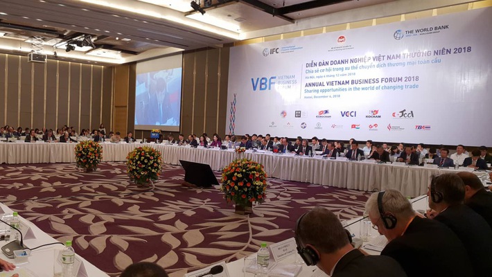 Thủ tướng Nguyễn Xuân Phúc nhấn mạnh Việt Nam đang là công xưởng của thế giới và sẽ tận dụng dòng hải hưu thương mại để phát triển