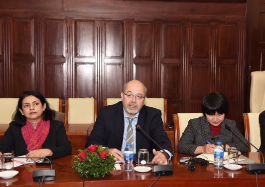 Ông Alex Moumouras đánh giá cao công tác điều hành chính sách tiền tệ và hoạt động ngân hàng của NHNN